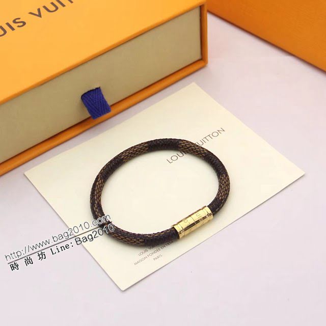 Louis Vuitton新款飾品 路易威登手鏈手環 LV老花咖格白格皮繩手鏈  zglv1881